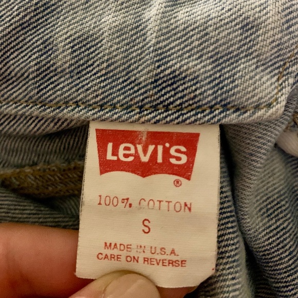 Vintage Levi’s Denim Jacket Chicago Bulls NBA - Picture 2 of 3